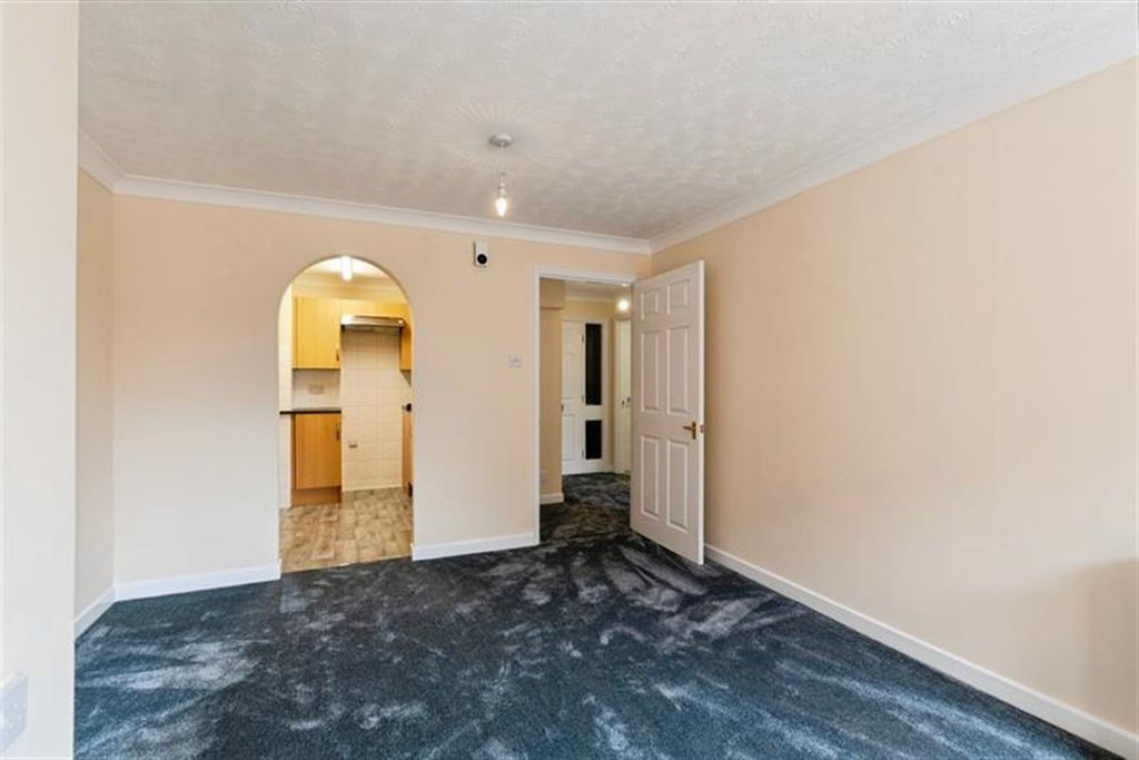 Property photo 1 of 14 (Main)
