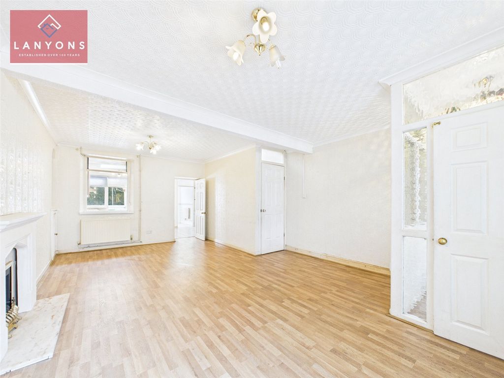 Property photo 3 of 12 Picture No. 12