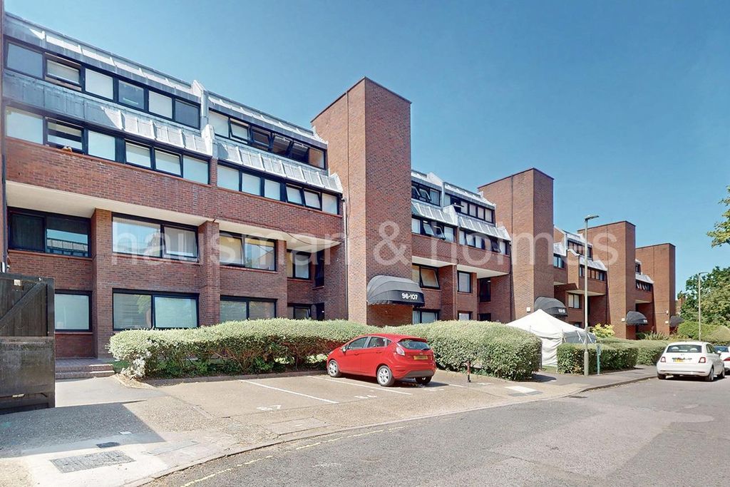 Property photo 1 of 12 W01.Jpg