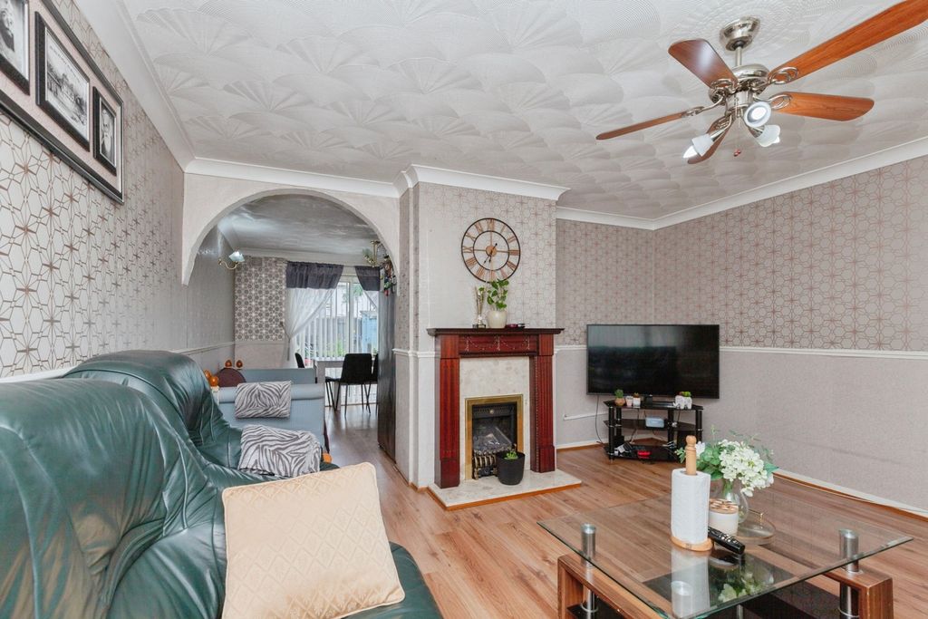 Property photo 3 of 19 Pbox-Img.Jpg
