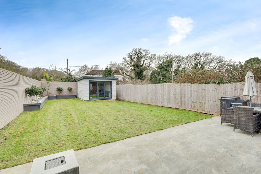 Property photo 2 of 47