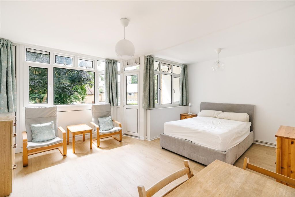Property photo 1 of 13 Maitland_Park_Road-07.Jpg