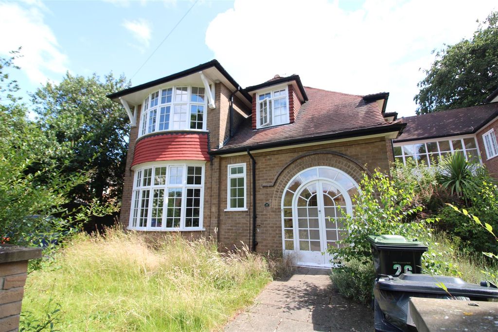 Property photo 1 of 13 External