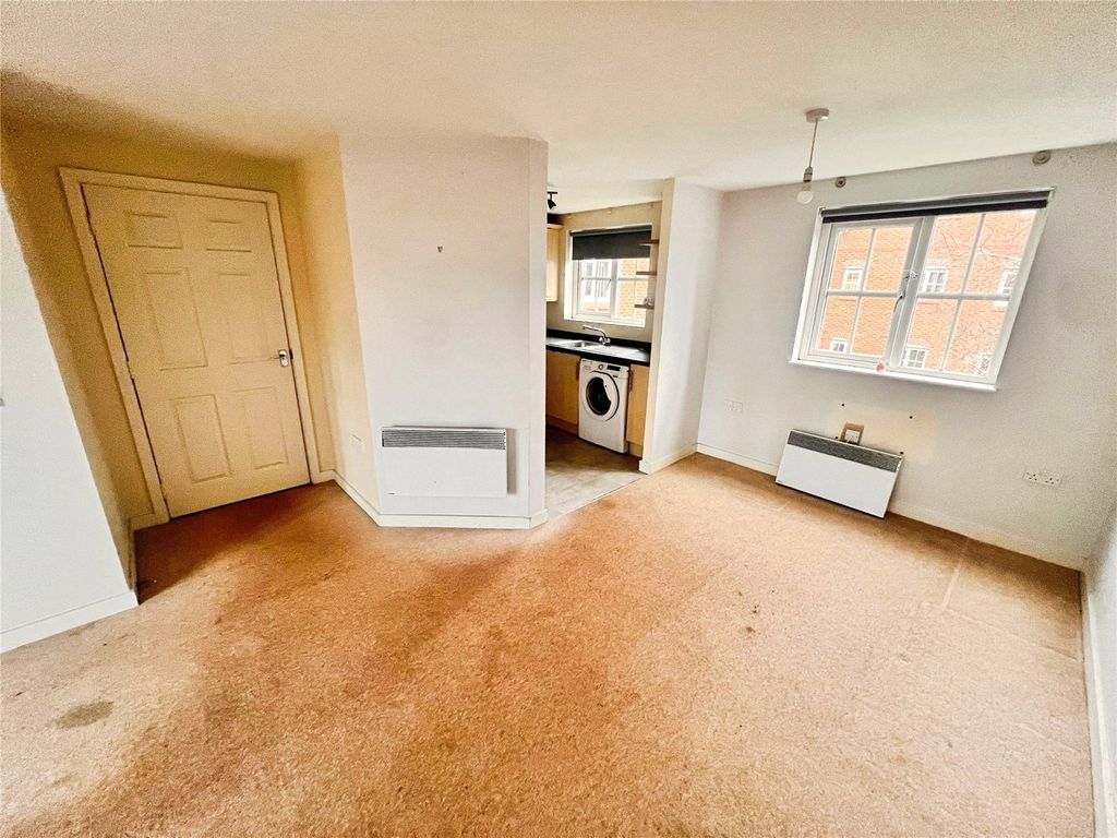 Property photo 3 of 8 Lounge Diner