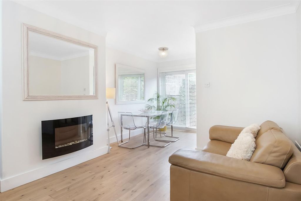 Property photo 2 of 9 Dsc00469.Jpg