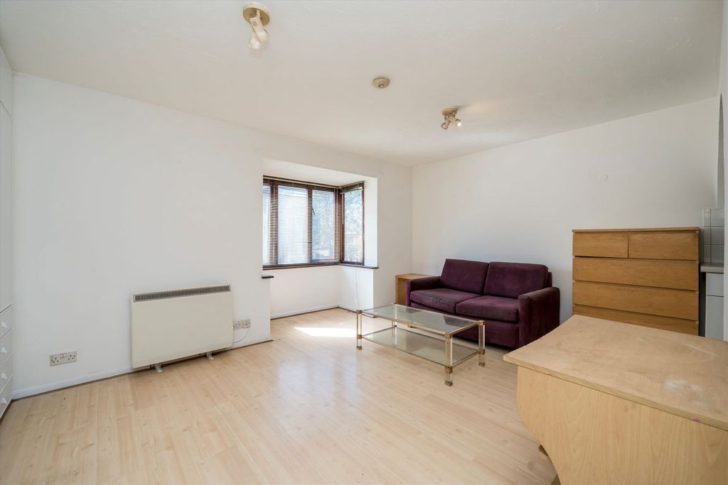 Property photo 3 of 4
