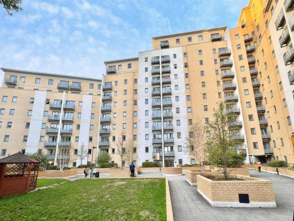 Property photo 1 of 12