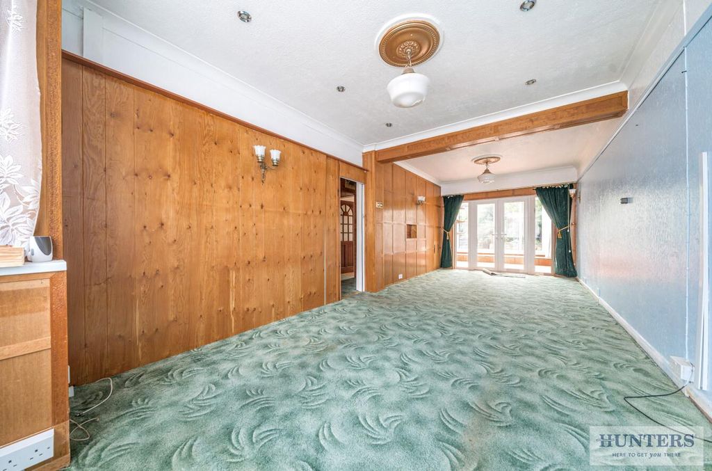 Property photo 2 of 18 Lounge/Diner