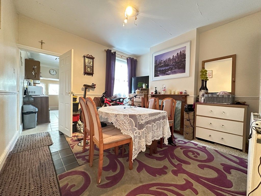 Property photo 2 of 9 Img_5023_8_Large