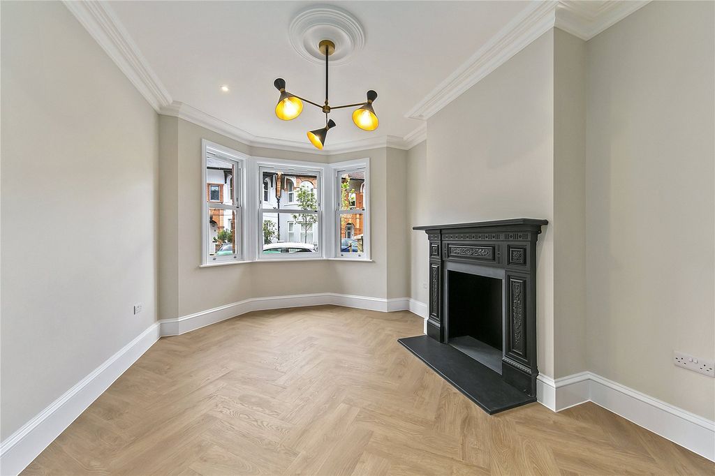 Property photo 3 of 26 Picture No. 04