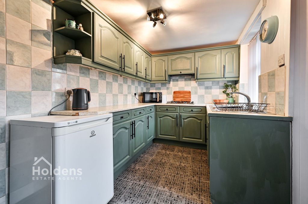 Property photo 2 of 17