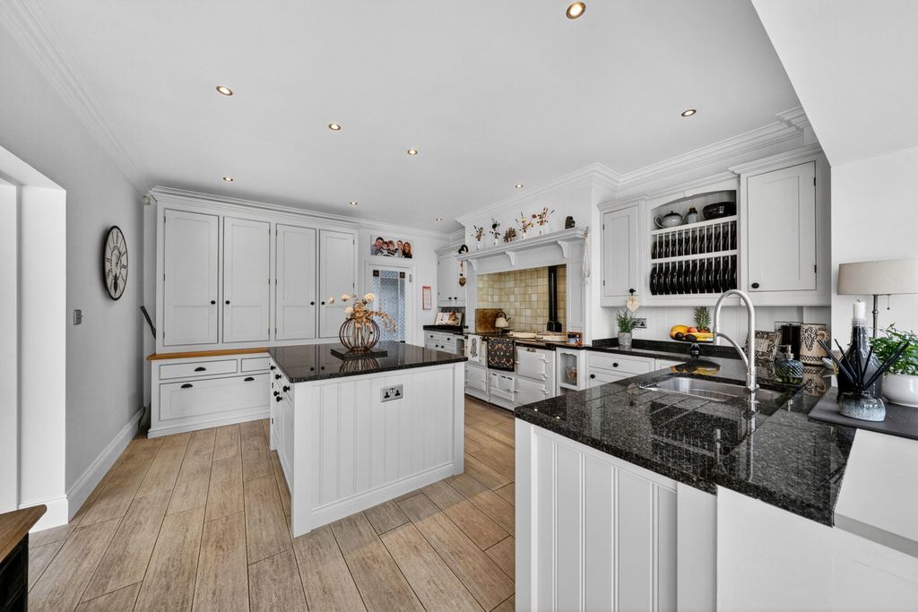 Additional image 9 of 5 bed detached house for sale1 Gipsy Lane, Rothley LE7
