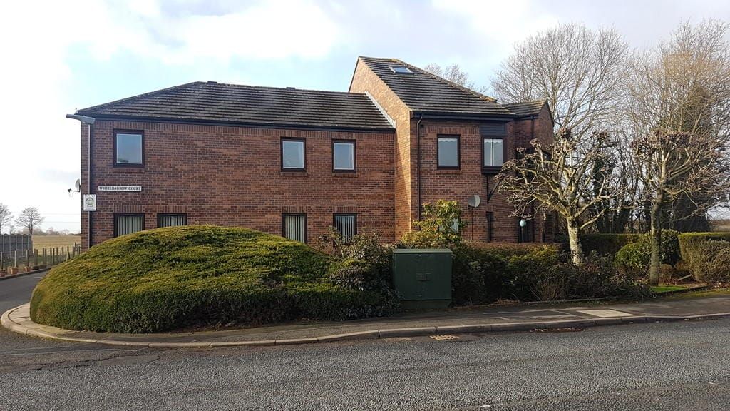 Property photo 1 of 17