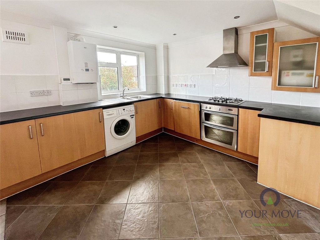 Property photo 3 of 12 Kitchen