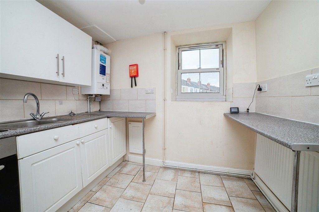 Property photo 3 of 12