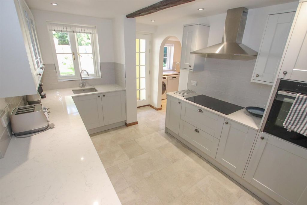 Property photo 3 of 21