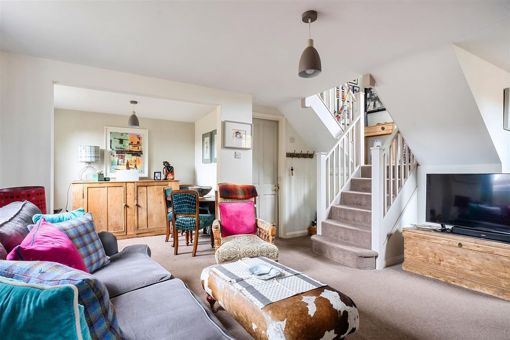 Property photo 2 of 17 1463557-10-6A0dc67d959B8.Jpg