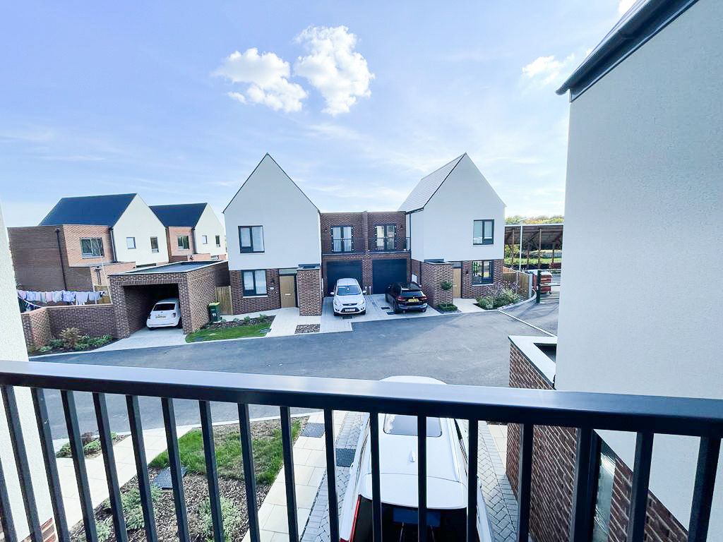 Property photo 2 of 13 Img_15921_6_Large