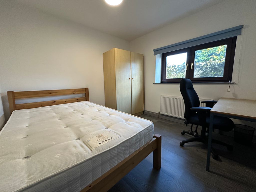 Property photo 2 of 9 Image