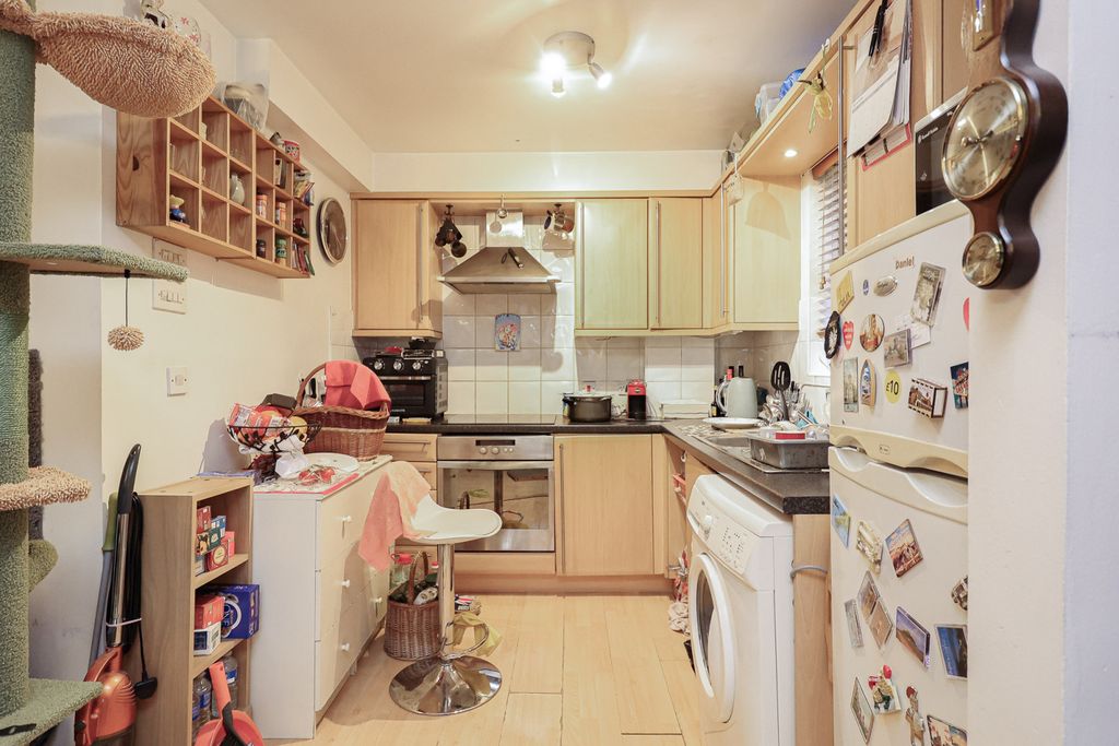 Property photo 3 of 10 Picture No. 05