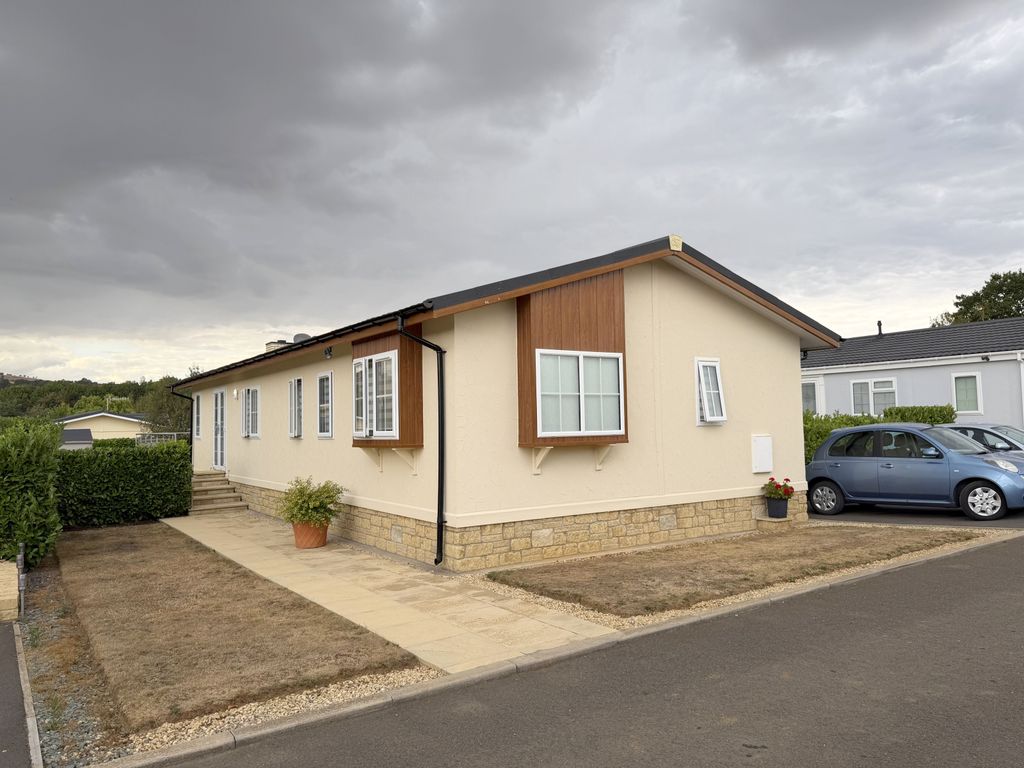 Property photo 1 of 30 2 Bedroom Park Home For Sale