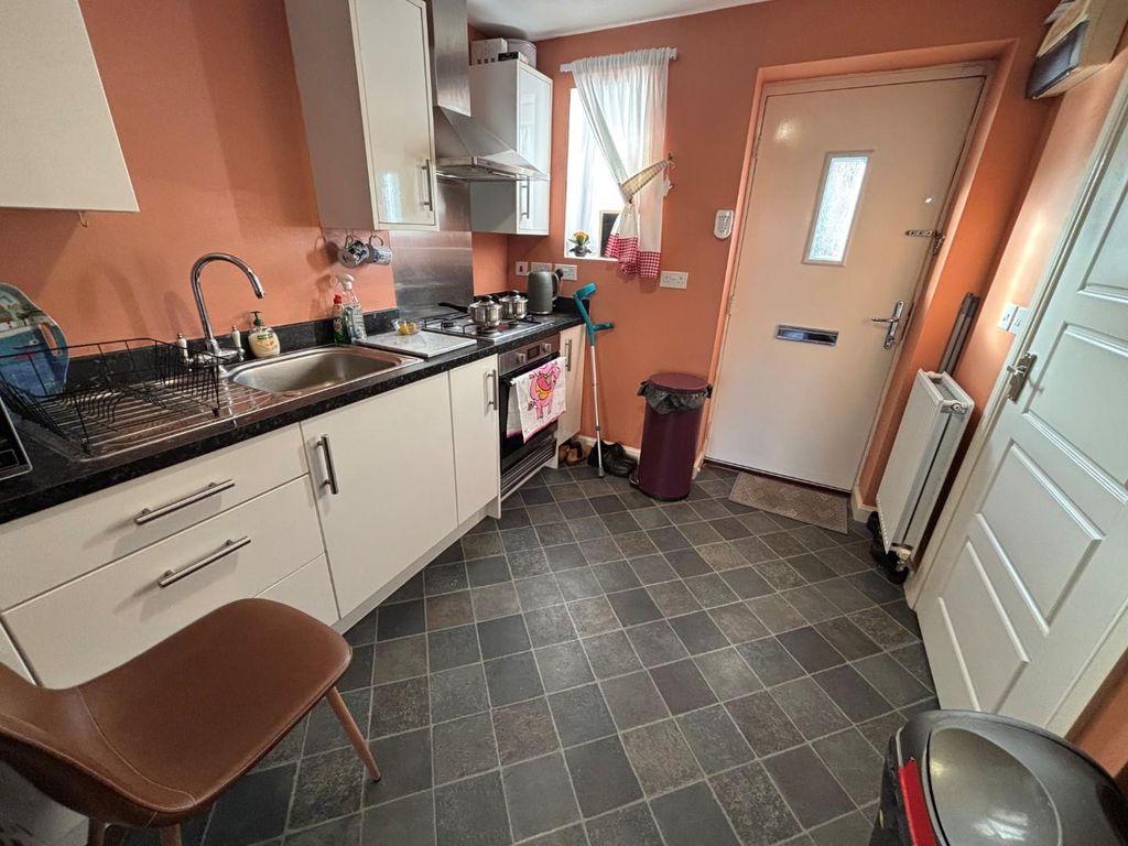 Property photo 3 of 10 1.Jpg