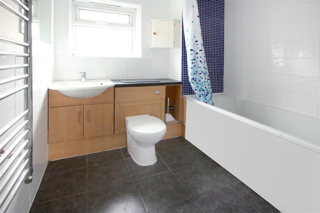 Property photo 3 of 8 Img_5239Dp.Jpg