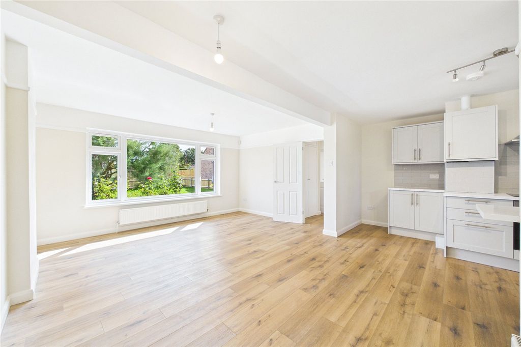 Property photo 2 of 13 Living/Kitchen