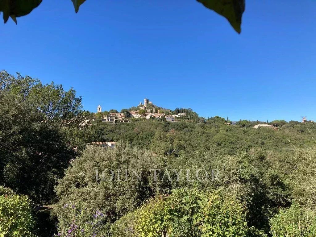 Property photo 1 of 7 Magnificent View Of The Chateau De Grimaud