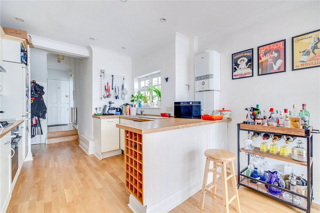 Property photo 2 of 11 Picture No. 26