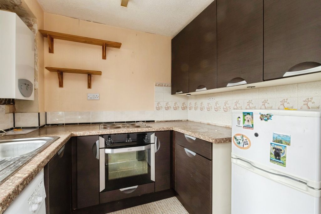 Property photo 2 of 17