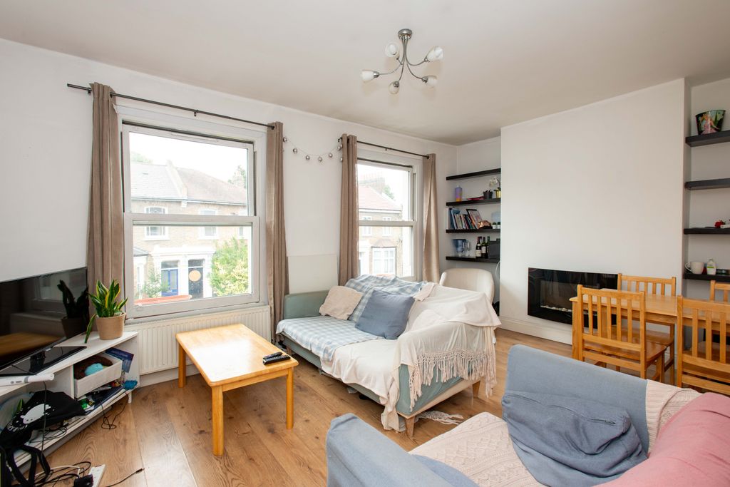 Property photo 1 of 6