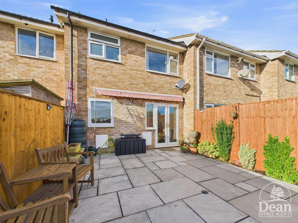 Property photo 3 of 18