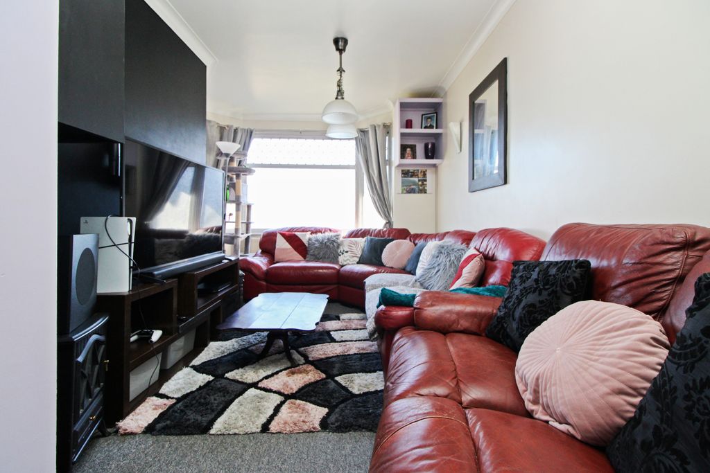 Property photo 3 of 34 Img_3773-50634225.Jpg