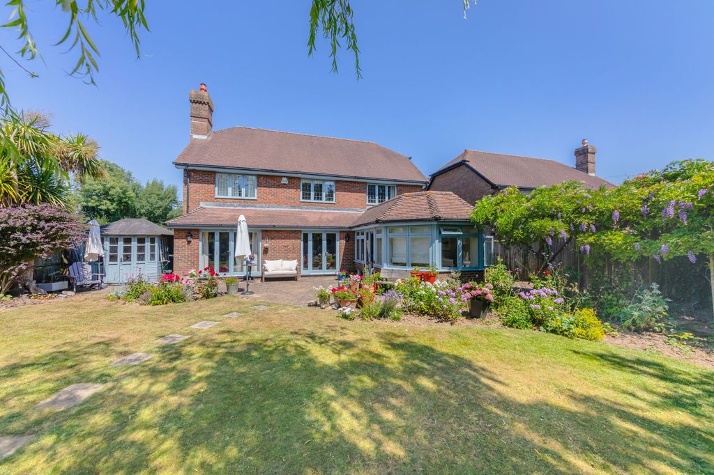 Property photo 2 of 34