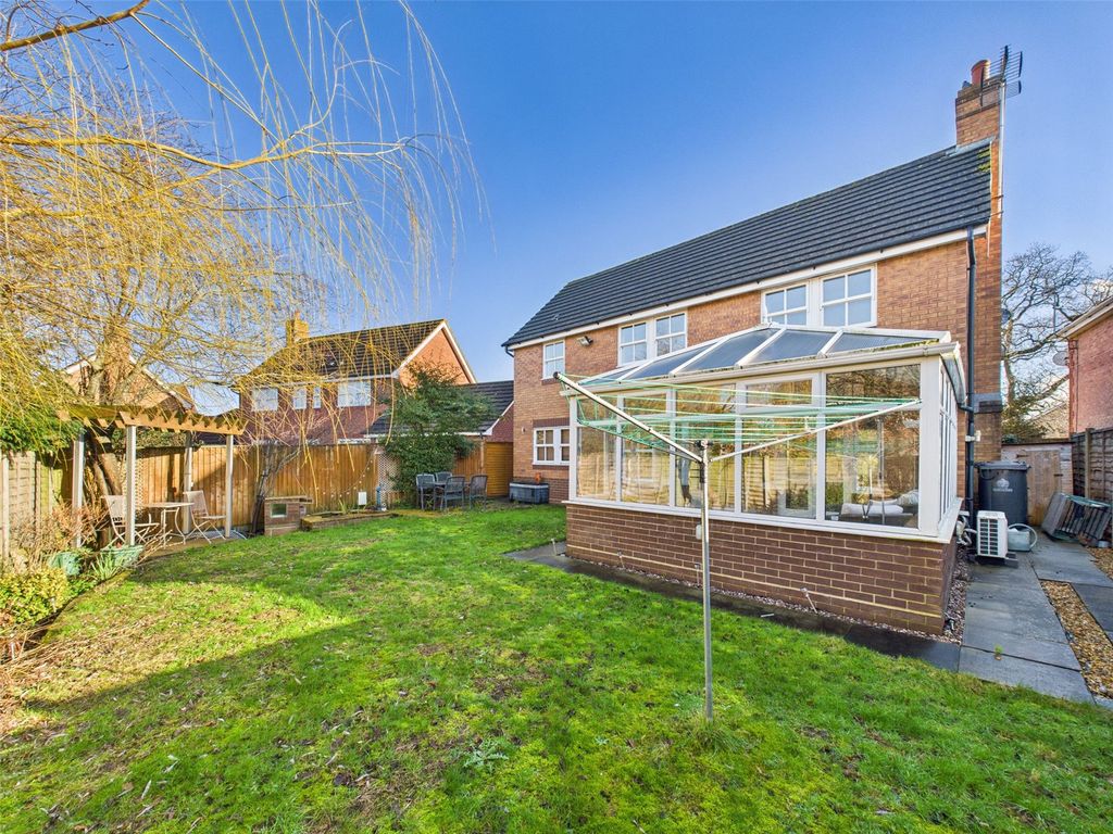 Property photo 3 of 24 Picture No. 32