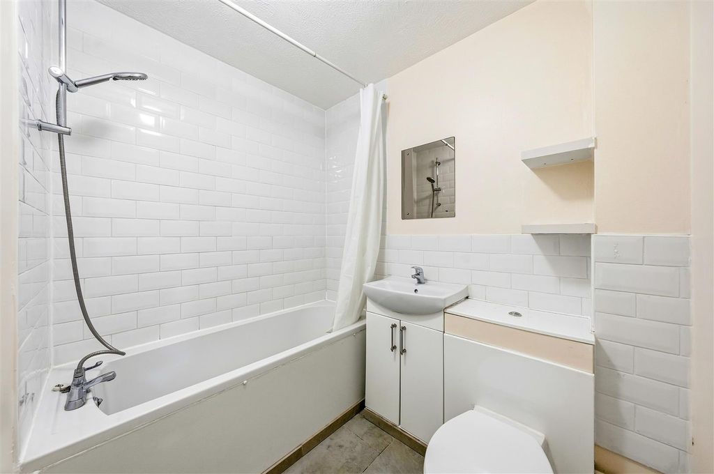 Property photo 3 of 21 Photos-5.Jpg