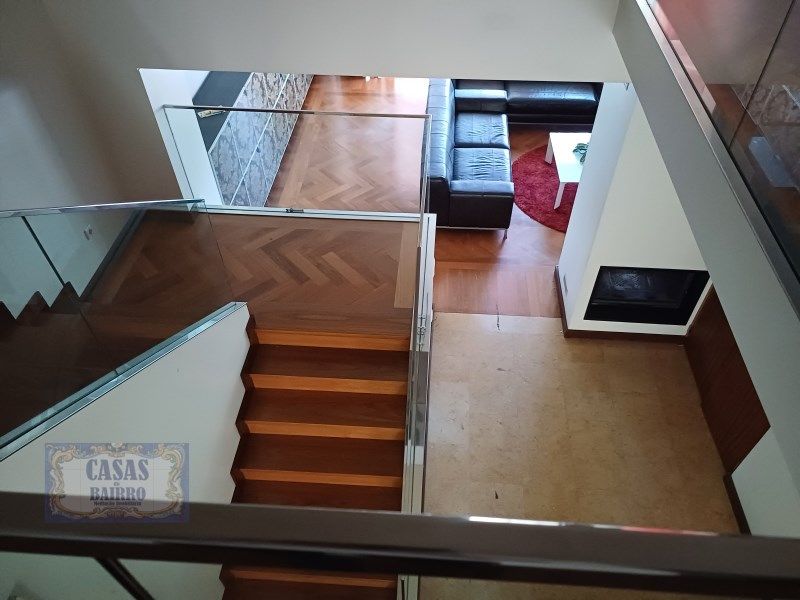 Property photo 2 of 42