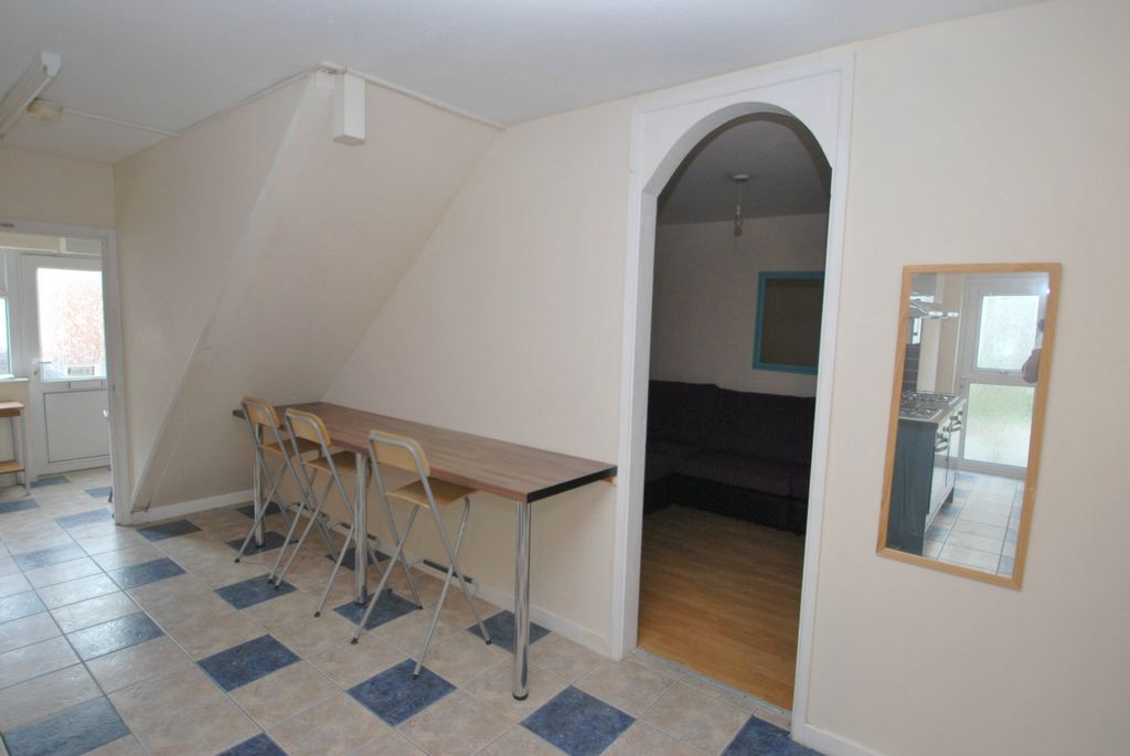 Property photo 2 of 11 Photo 2