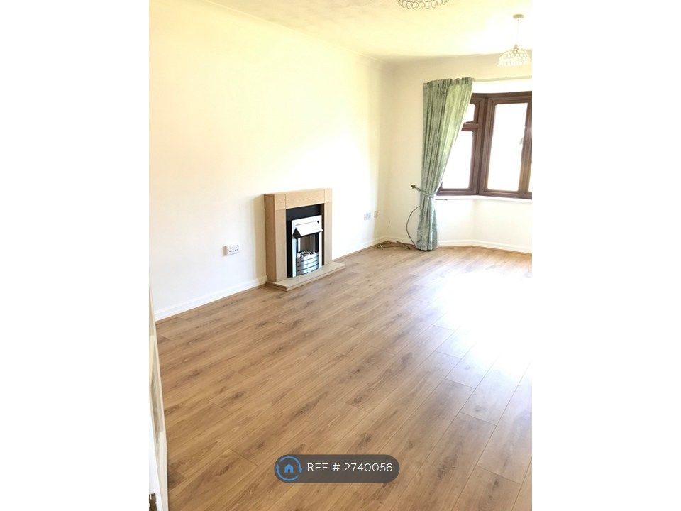 Property photo 3 of 4