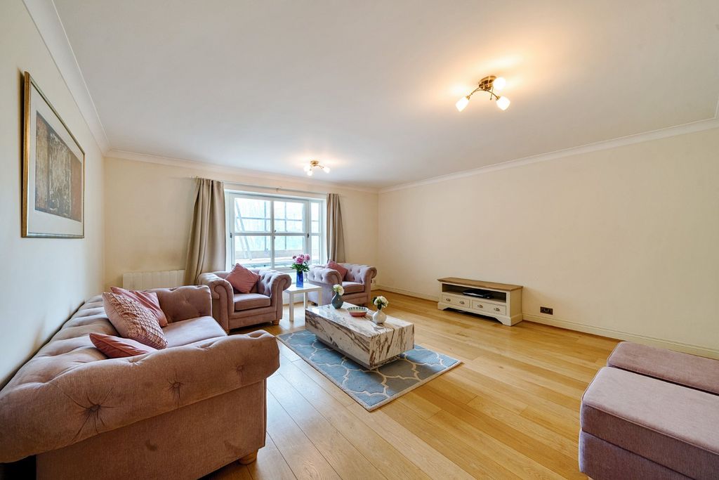 Property photo 1 of 14 Picture No. 04