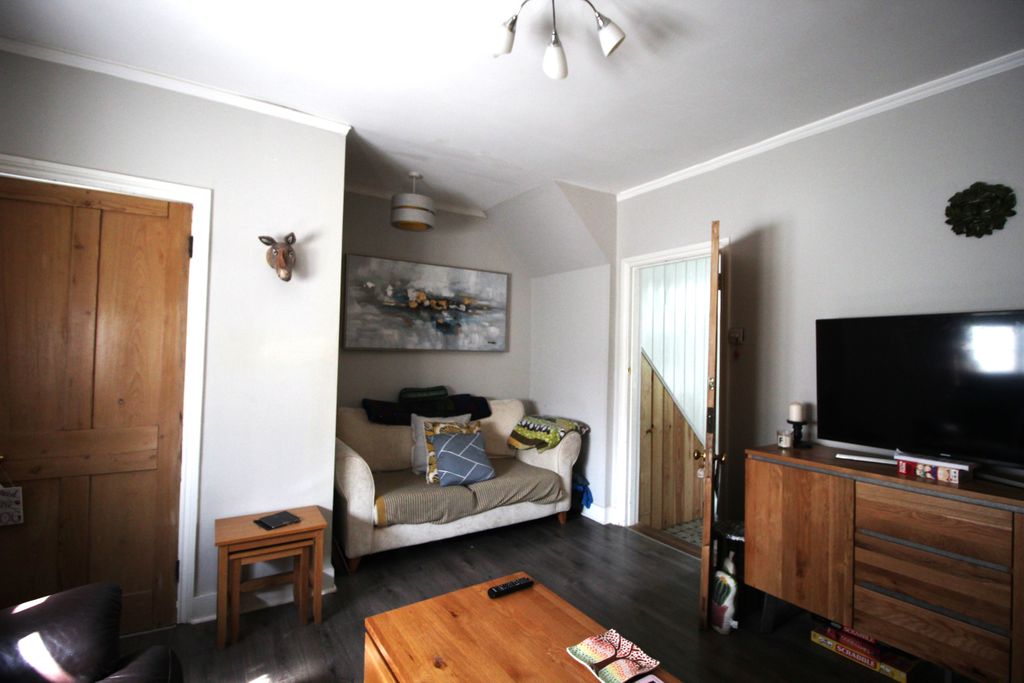 Property photo 3 of 13