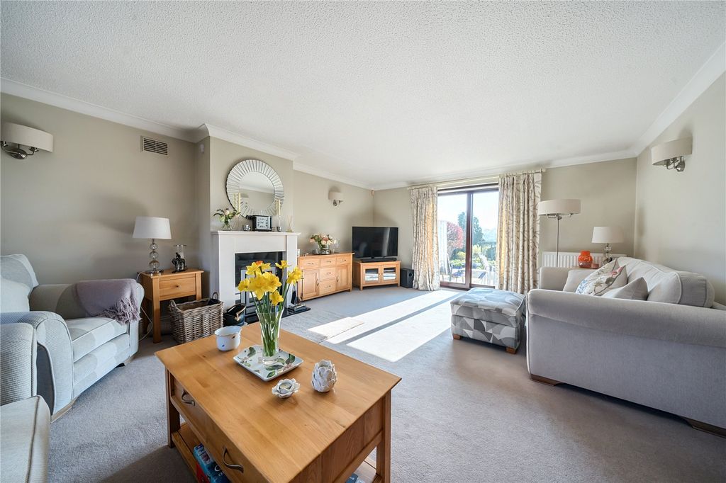 Property photo 3 of 15 Picture No. 35