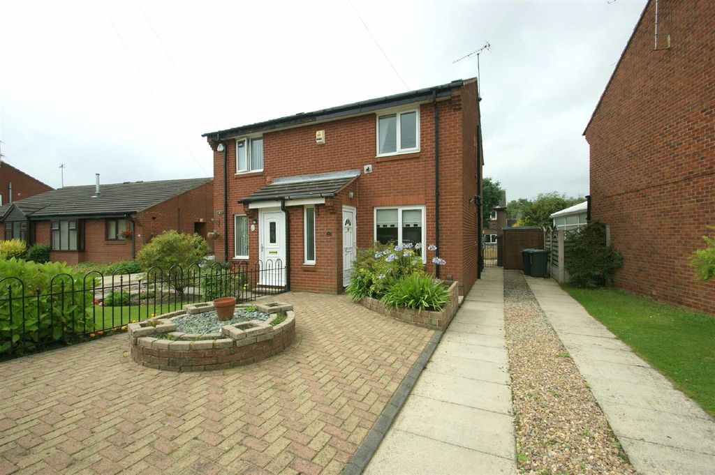 Property photo 1 of 11