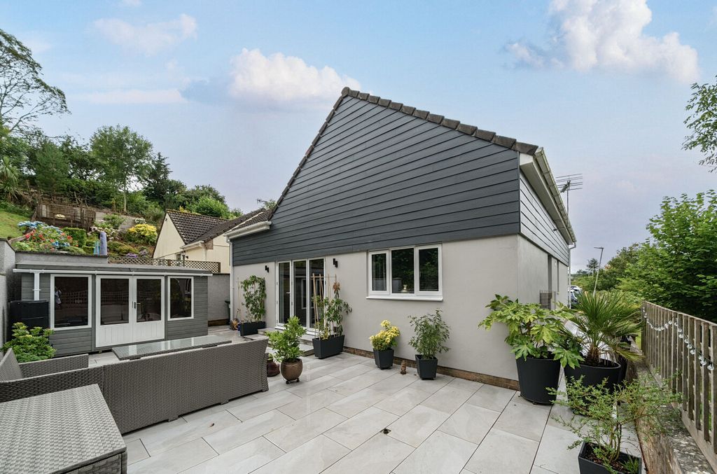 Property photo 1 of 24 1327332-1-687E4c7...