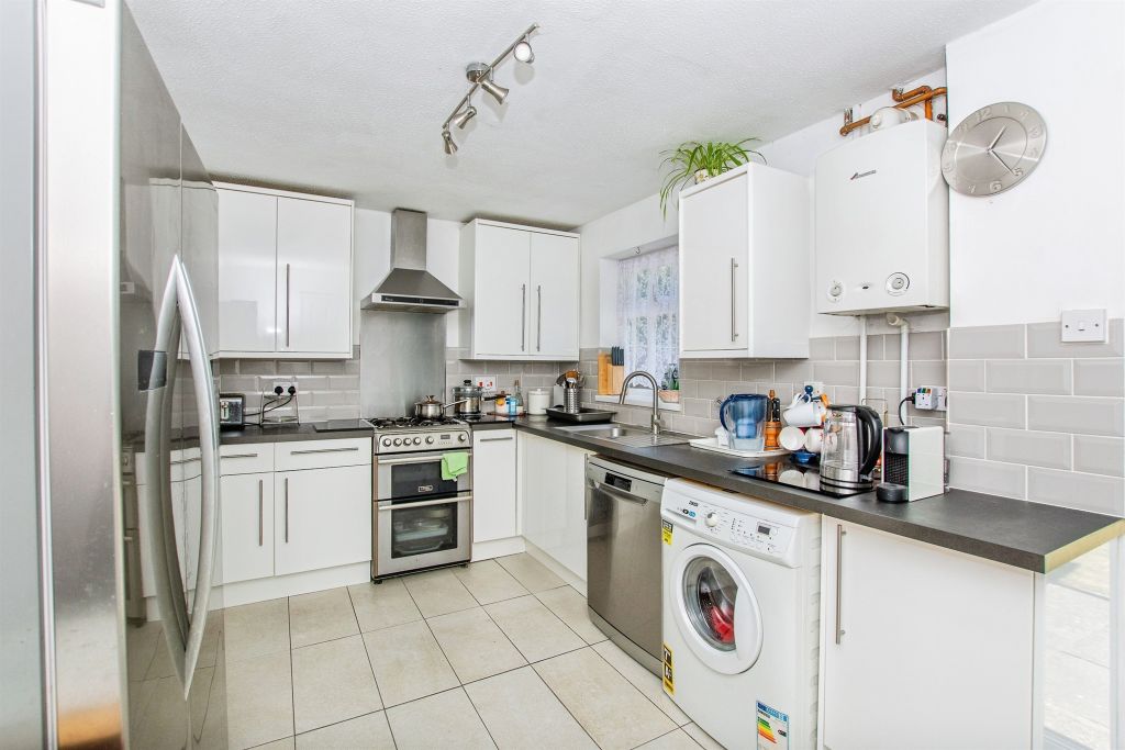 Property photo 2 of 19