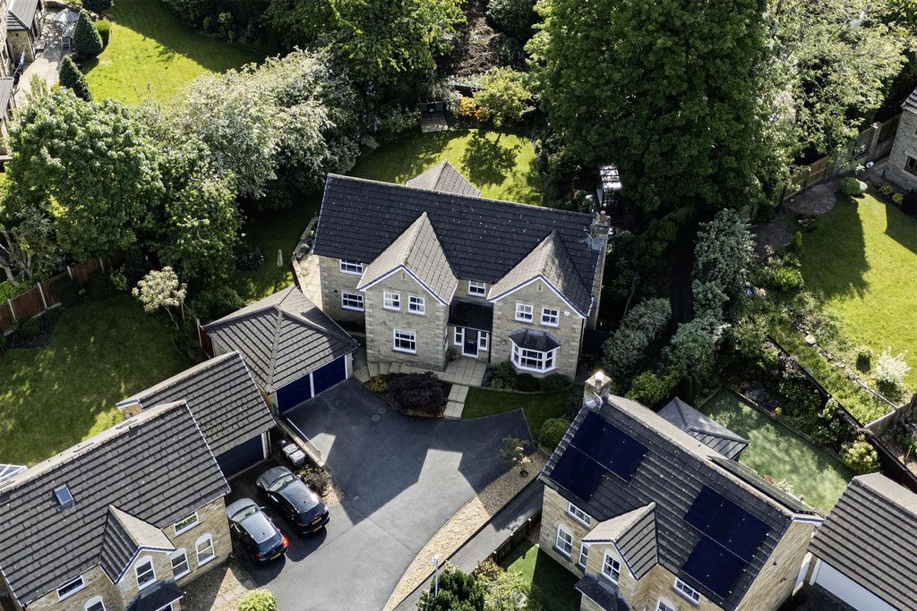 Property photo 1 of 67