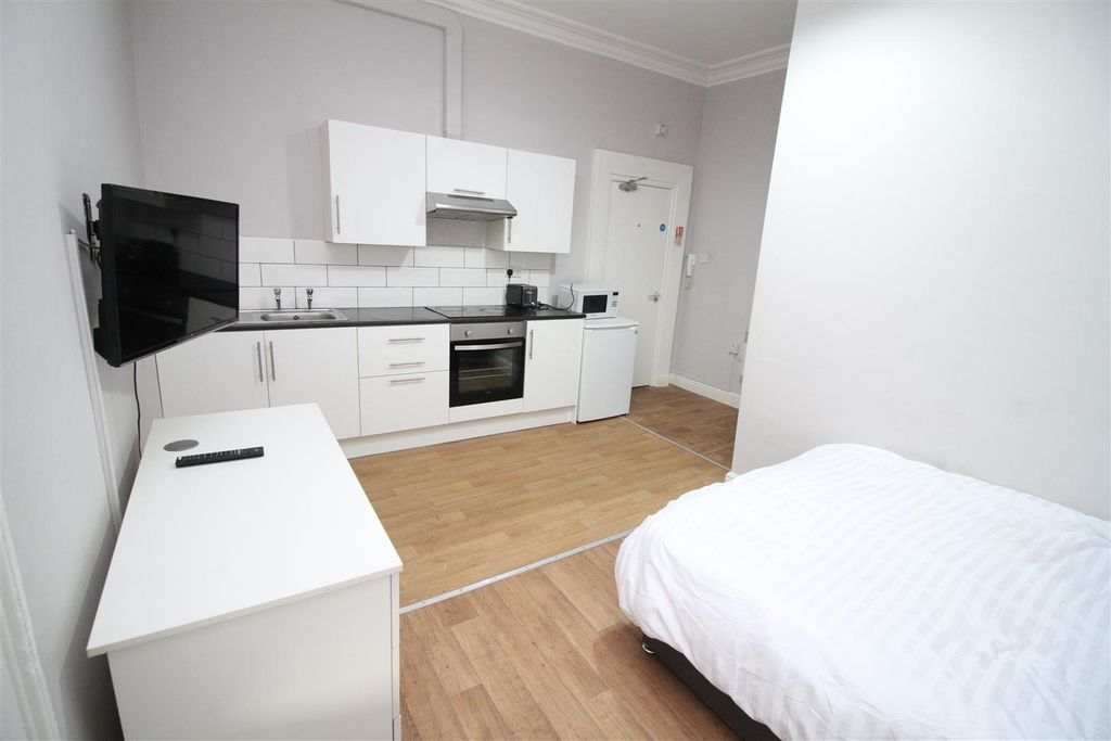 Property photo 3 of 5 Img_5685[1].Jpg