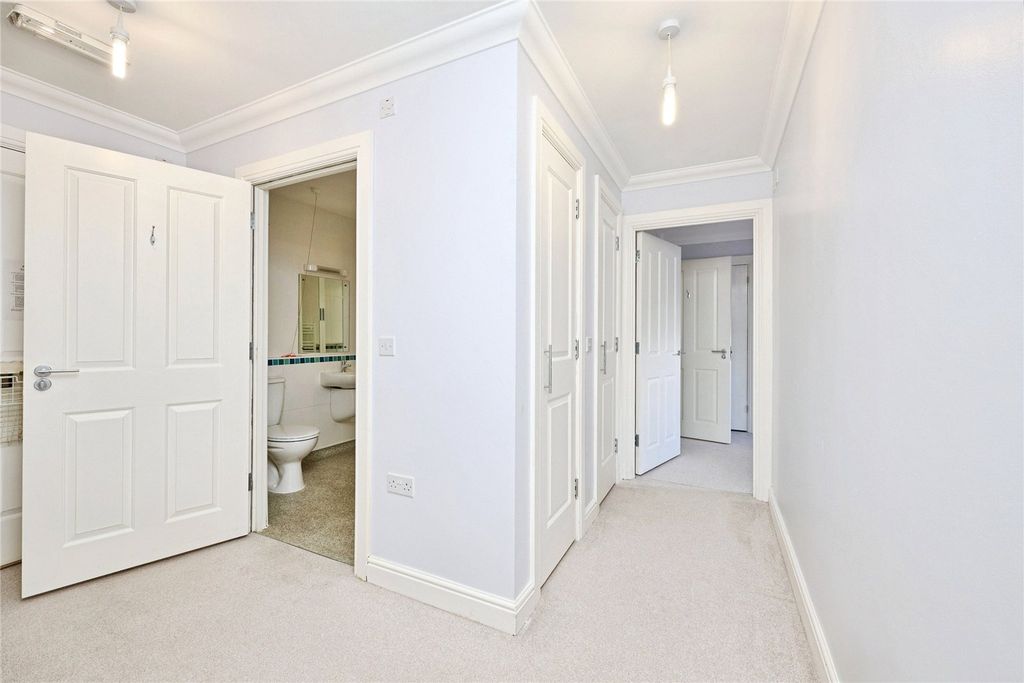 Property photo 3 of 19 Picture No. 09