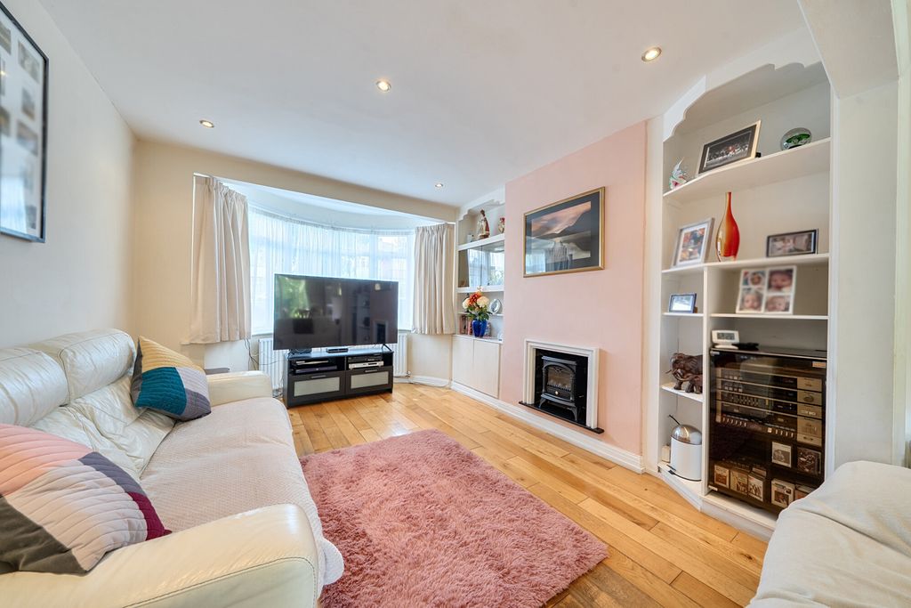 Property photo 2 of 18 1457566-11-6A0315...